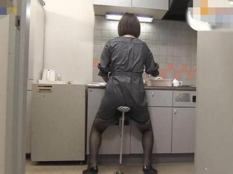 日本发明的“椅”专门为已婚女性设计看完之后你就明白了双赢彩票(图4)