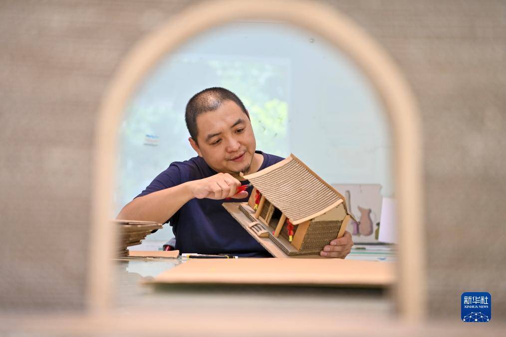 双赢彩票纸上有乾坤_王帅栋_杨晨光_瓦楞纸(图3)