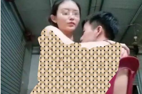 烧烤店老板娘和她的网红椅视频三部曲曝光后生意火爆双赢彩票(图2)